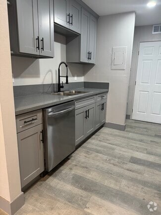 Building Photo - 7445 Laurelgrove Ave