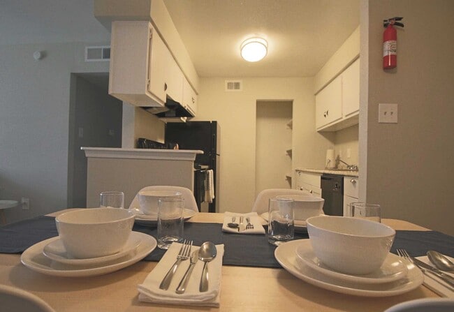 Kitchen View - Valencia Grove Apts where Comfort meets Lu...