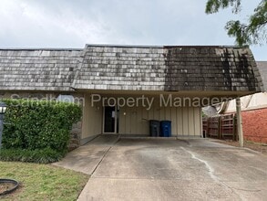 Building Photo - 5516 E 61st Pl