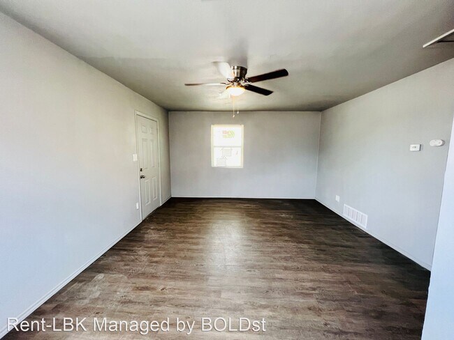 Building Photo - 3 br, 1 bath House - 306 Main Street