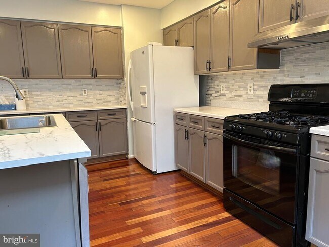 Foto del edificio - 46706 Bullfinch Square