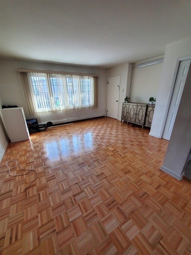 Primary Photo - 159 W 21st St
