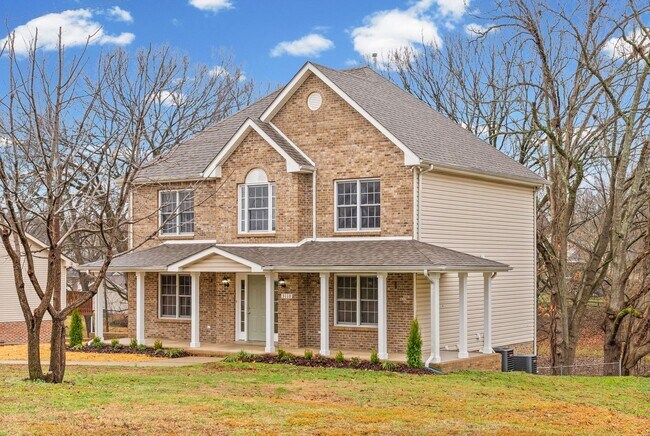 Building Photo - Spacious 3 bedroom 2 1/2 bath home for rent!