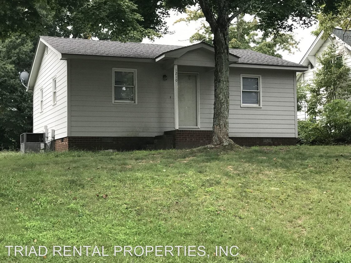 Primary Photo - 2 br, 1 bath House - 1210 E. FAIRFIELD ROAD