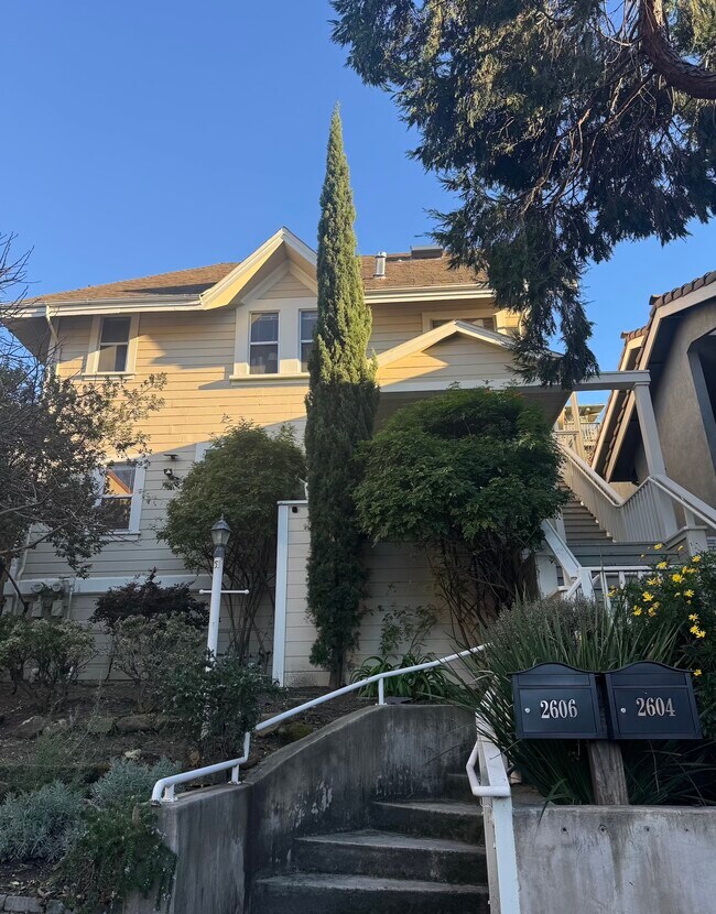 Foto del edificio - 2606 Harrison St