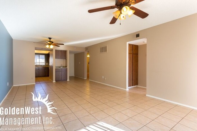 Building Photo - Spacious 2Bdm 2Ba Condo at LakeBrook Villas