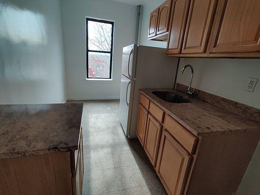 Foto principal - 2 bedroom in BRONX NY 10456