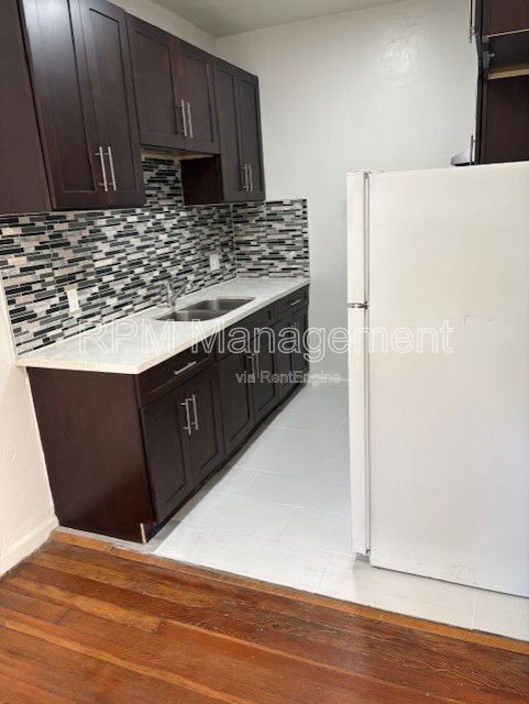 Foto del edificio - 1523 N McCadden Pl