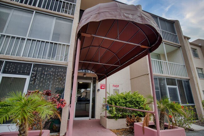 Foto del edificio - Seasonal Short-Term 2 Bedroom 2 Bathroom C...