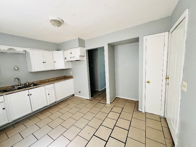 Building Photo - 5039 N 28th St