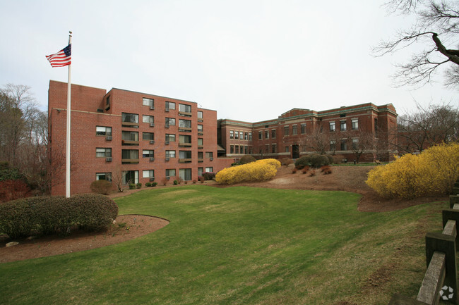 Building Photo - Lincoln School Apartments