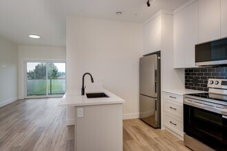 Building Photo - The Penny
