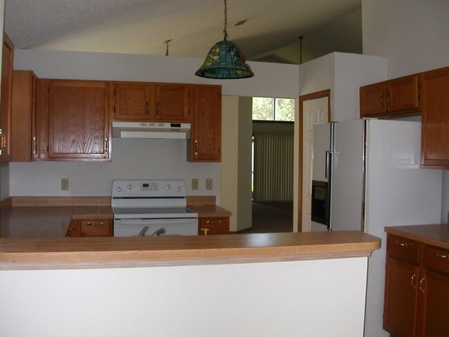 Foto del edificio - 104 Lakebreeze Cir