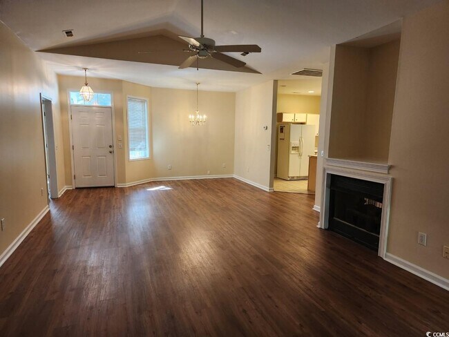 Foto del edificio - 33 Golf View Ct