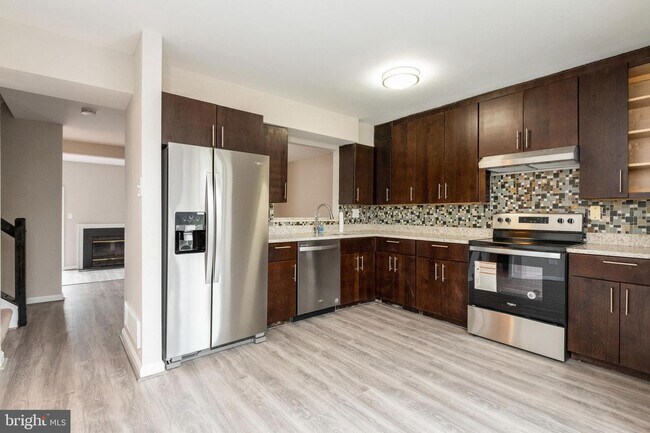 Foto del edificio - 8410 Ashford Blvd