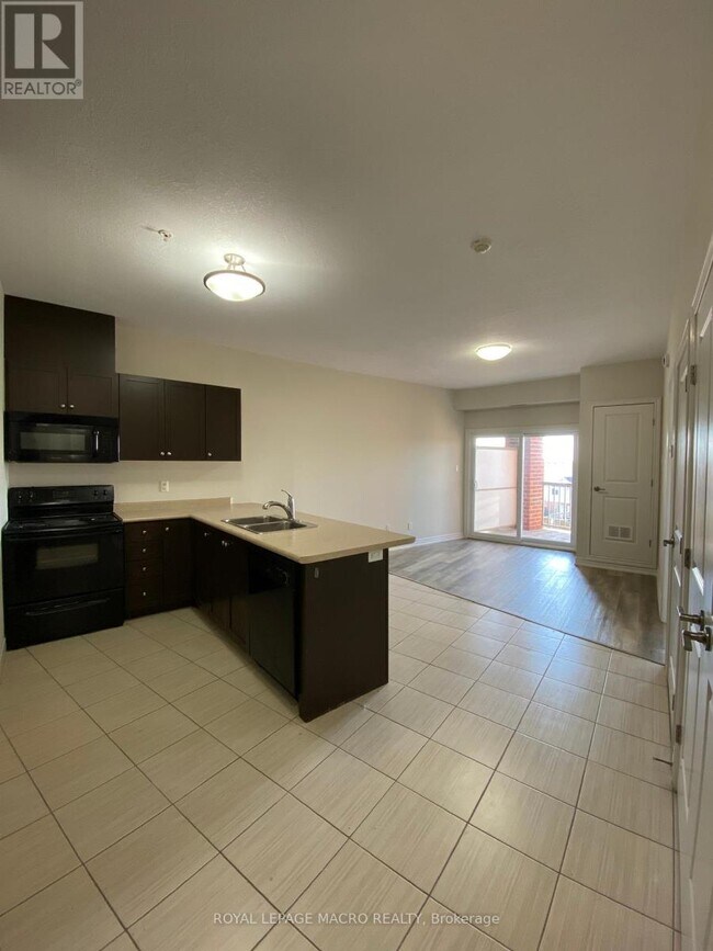 Photo du bâtiment - 3200 Hamilton Regional Rd 56