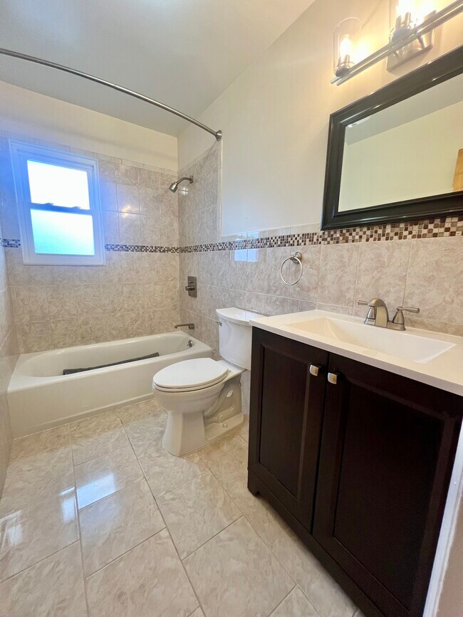 Foto del edificio - 1575 Lenox Pl