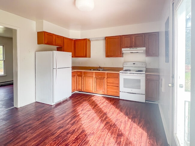 Building Photo - 496 Lancaster Creek Dr