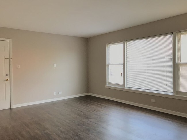 Foto del edificio - 4225 Forest Ave