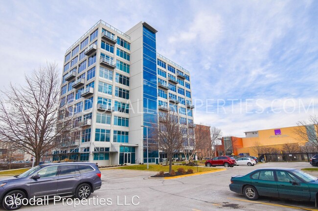 Building Photo - 1 br, 1 bath House - 120 SW 5th St #407