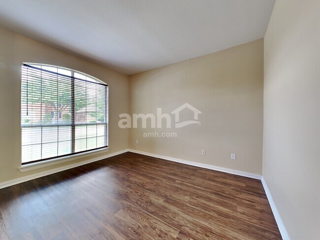 Building Photo - 8210 Hartford Drive