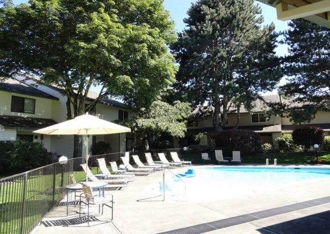 Foto del edificio - 12058 N Jantzen Beach Ave