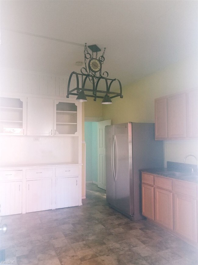 Building Photo - 2 br, 1 bath Duplex - 161 Union Ave NE Apt...