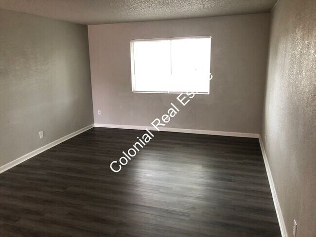Foto del edificio - Very nice 2 bedroom 1 bathroom apartment n...