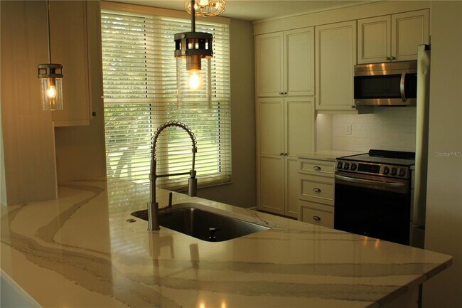 Foto del edificio - 4410 Fairways Blvd