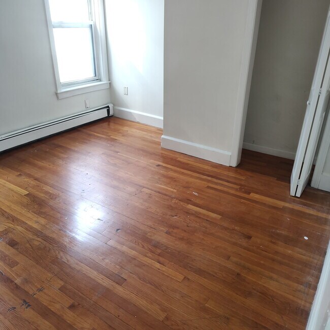 Foto del edificio - 327 Wood Ave