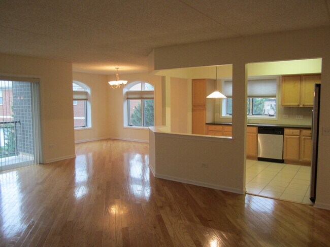 Foto del edificio - 5105 Madison St