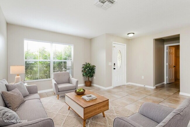 Foto del edificio - 4705 Willoughby St