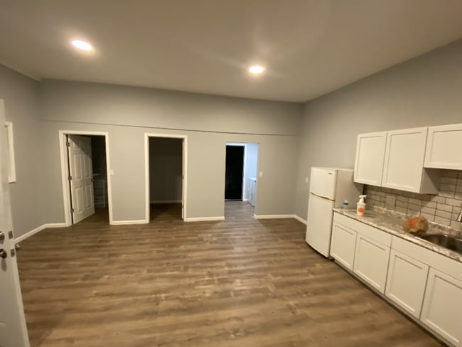 Photo - 11939 Triskett Rd (Cleveland, OH) Apartment