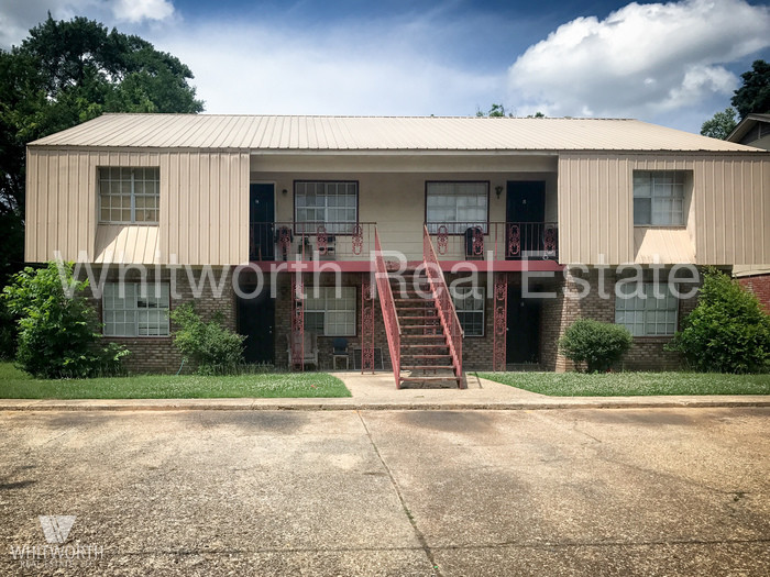 Primary Photo - 624 33rd St E