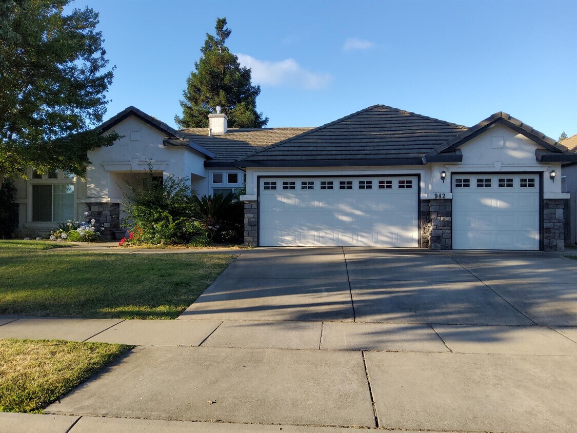 942 Skyline Dr, Yuba City, CA 95991 House for Rent in Yuba City, CA