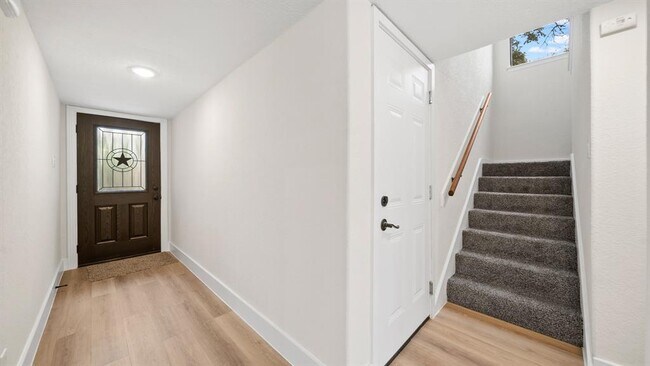 Building Photo - 16603 Neumann Dr