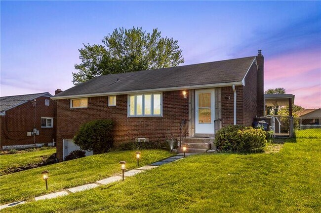 Foto del edificio - 5250 Meadowcrest Rd