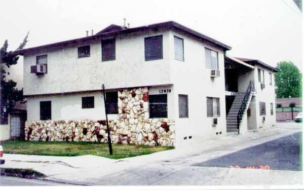 Foto del edificio - 12939 Oxnard St