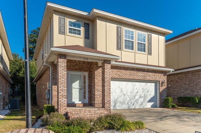 Foto del edificio - 116 Big Oaks Ln