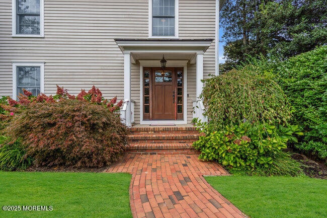 Building Photo - 8 Glenwood Pl