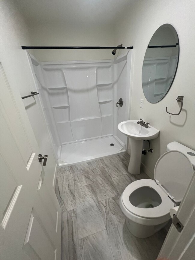 Building Photo - Recently Remodeled-Charming & Cozy Studio ...