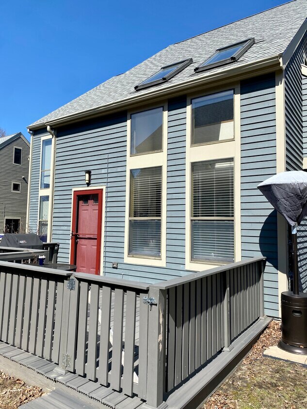 106 Puritan Rd Unit 1, Somerville, MA 02145 Condo for Rent in Somerville, MA