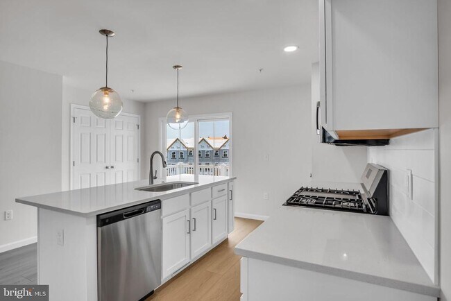 Foto del edificio - 16 Morgan Cir