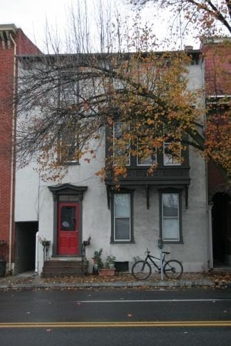 Primary Photo - 142 S Hanover St