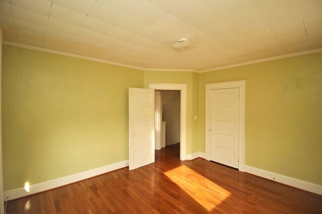 Foto del edificio - 5401 Catalpha Rd