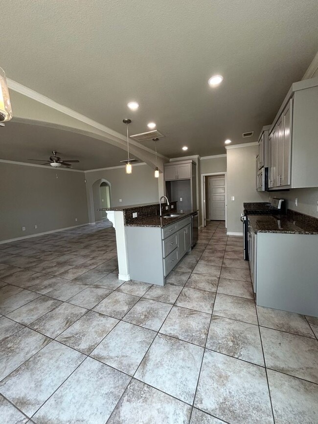 Building Photo - Beautiful on Boise Drive!