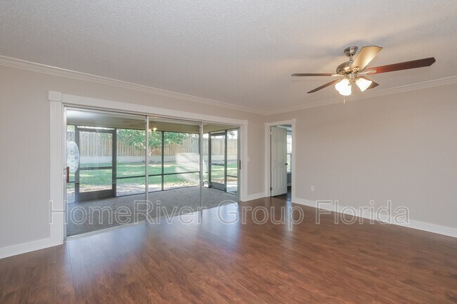 Building Photo - 4905 Foxrun