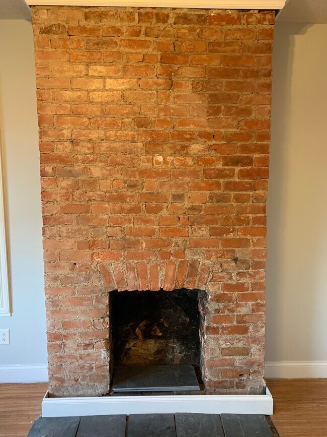 Foto del edificio - 2372 Harper Ave