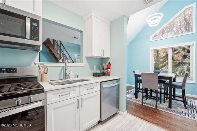 Building Photo - 1 Central Ave