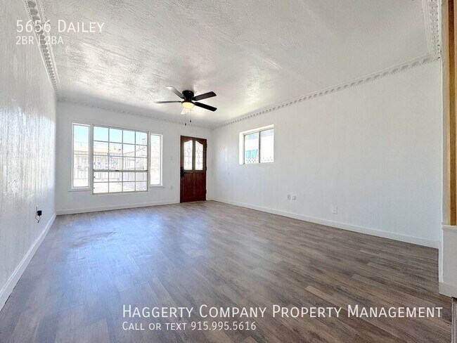 Foto del edificio - 5656 Dailey-
